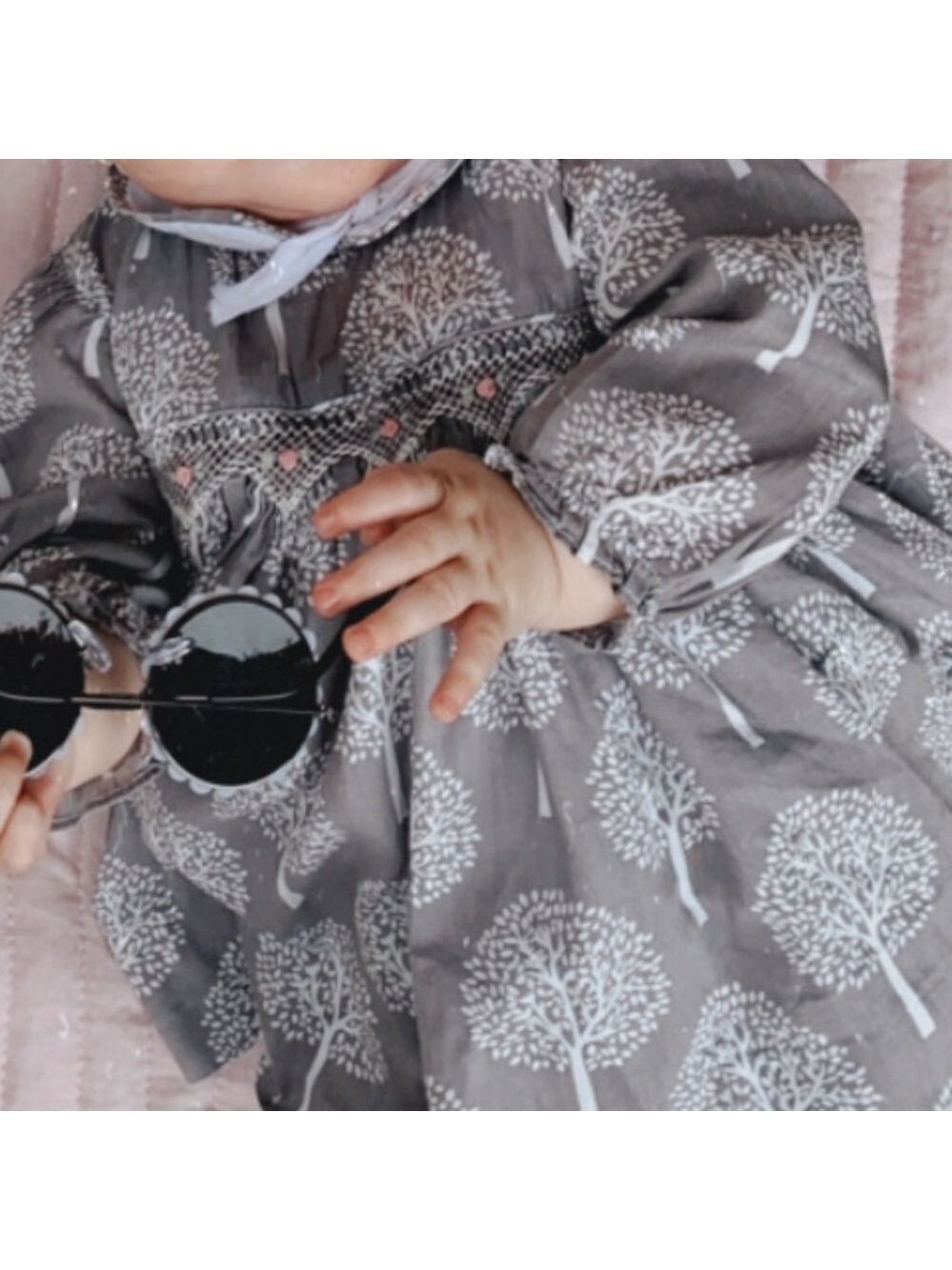 Infant smocked dress with tree Pattern - Picture 7 of 9